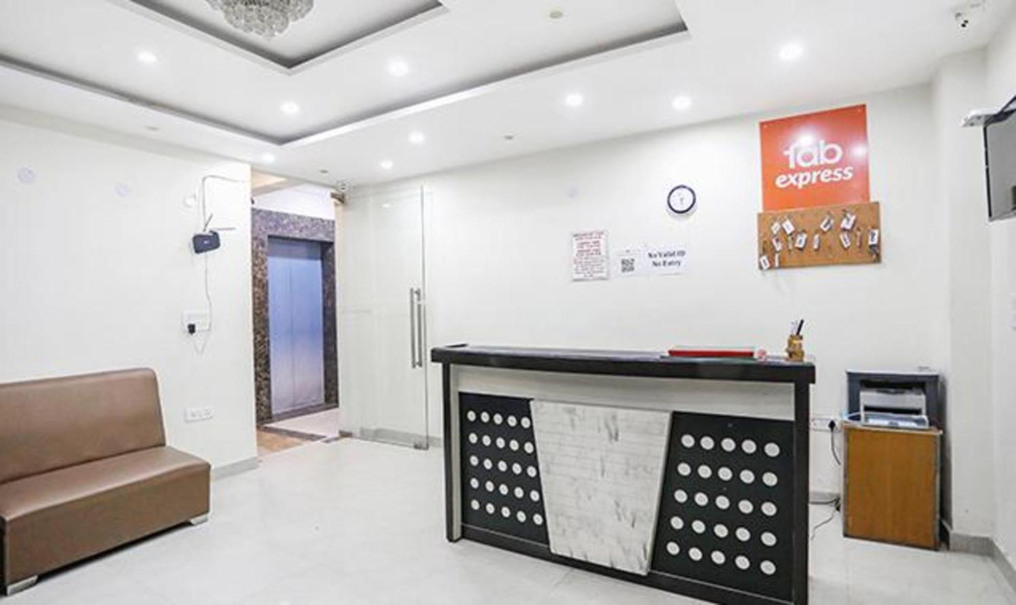Fabhotel Royal Stay I Greater Noida Esterno foto
